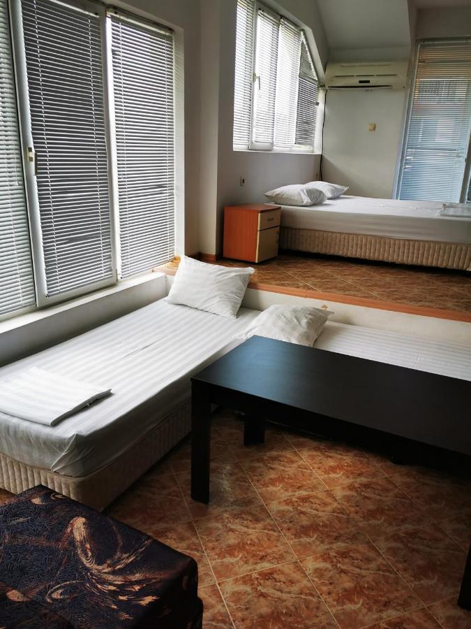 Jelezchevi Guest Rooms Primorsko Exteriör bild