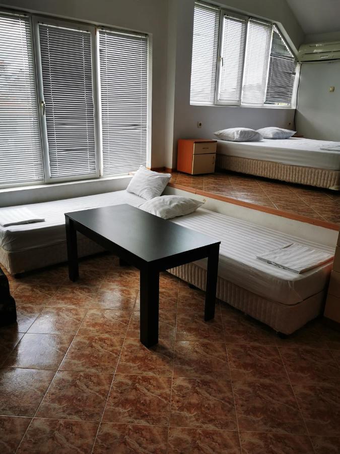 Jelezchevi Guest Rooms Primorsko Exteriör bild