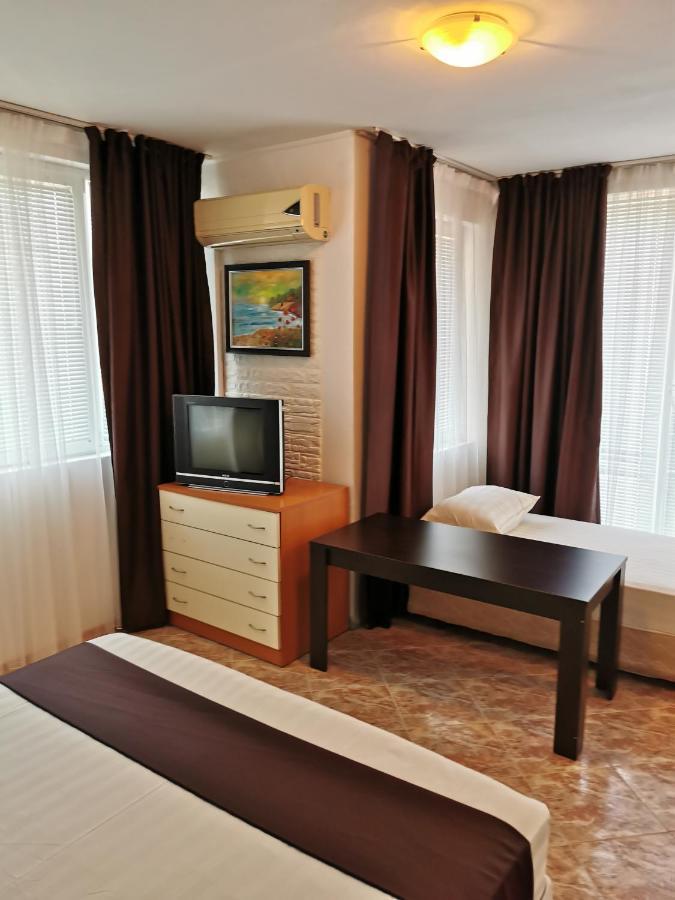 Jelezchevi Guest Rooms Primorsko Exteriör bild