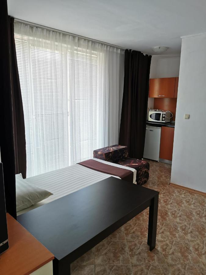 Jelezchevi Guest Rooms Primorsko Exteriör bild