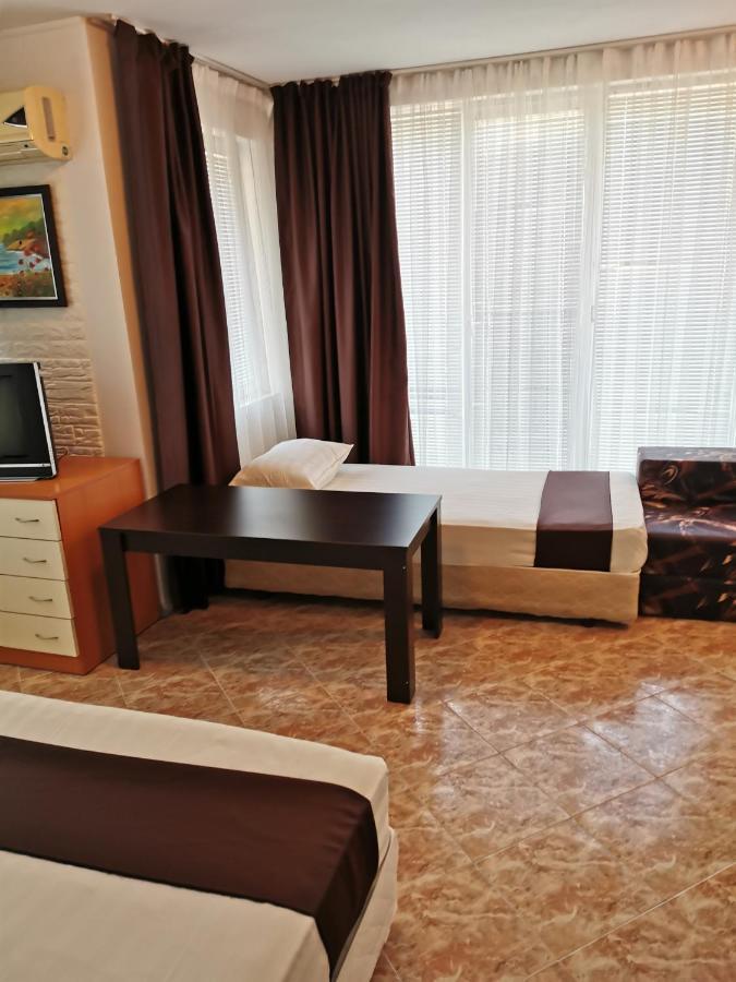 Jelezchevi Guest Rooms Primorsko Exteriör bild