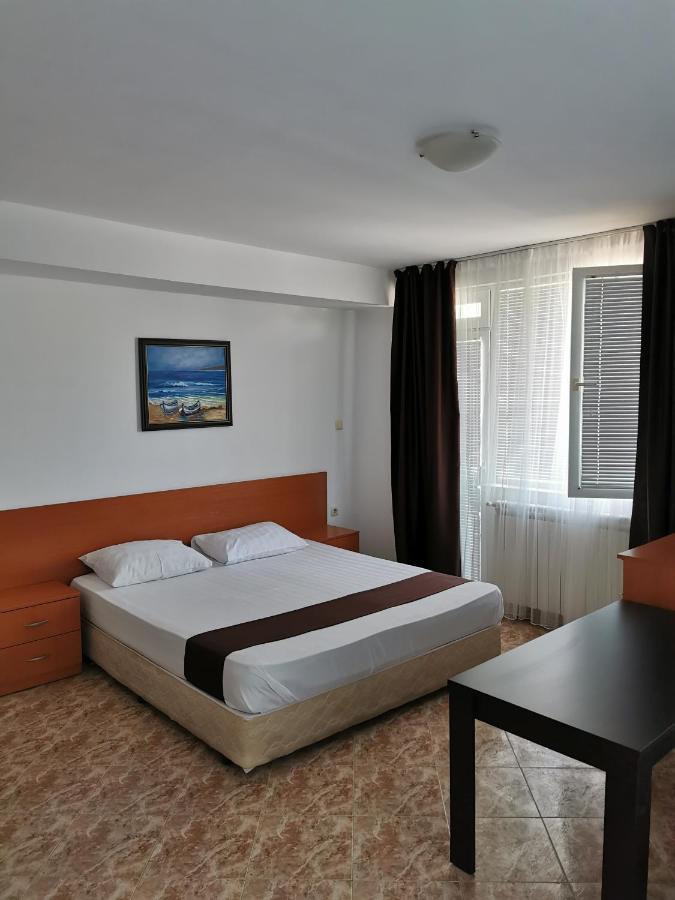 Jelezchevi Guest Rooms Primorsko Exteriör bild
