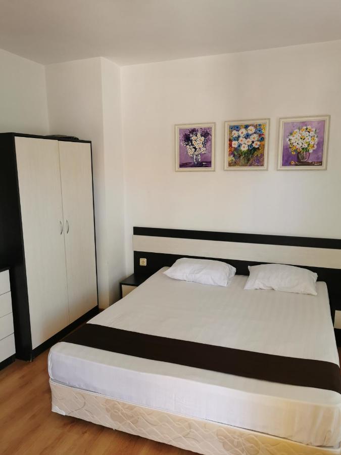 Jelezchevi Guest Rooms Primorsko Exteriör bild