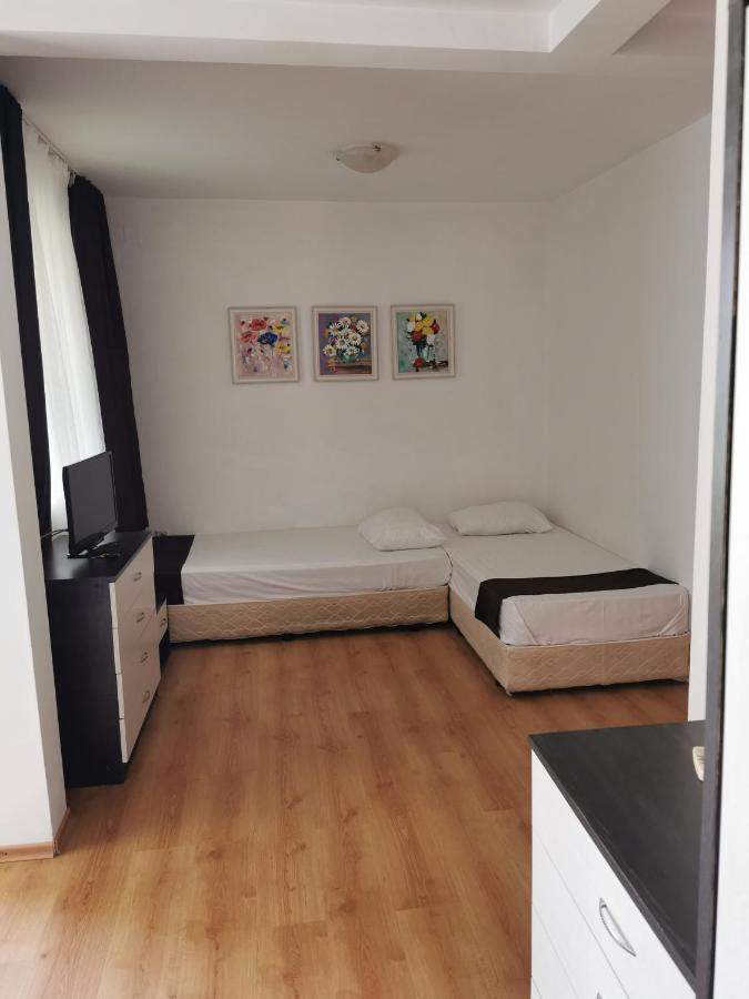 Jelezchevi Guest Rooms Primorsko Exteriör bild