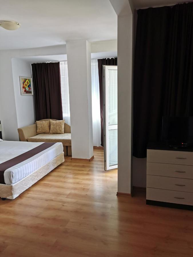 Jelezchevi Guest Rooms Primorsko Exteriör bild