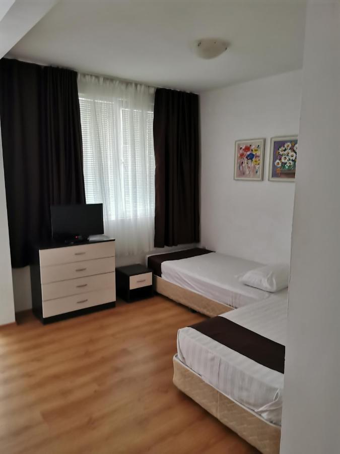 Jelezchevi Guest Rooms Primorsko Exteriör bild
